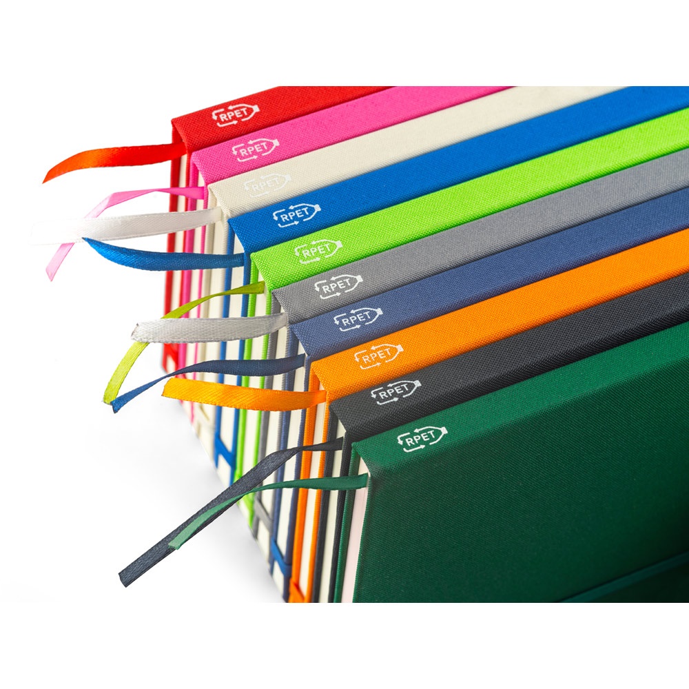 ANNE. Cuaderno A5 en poliéster reciclado (100% rPET) con páginas a rayas