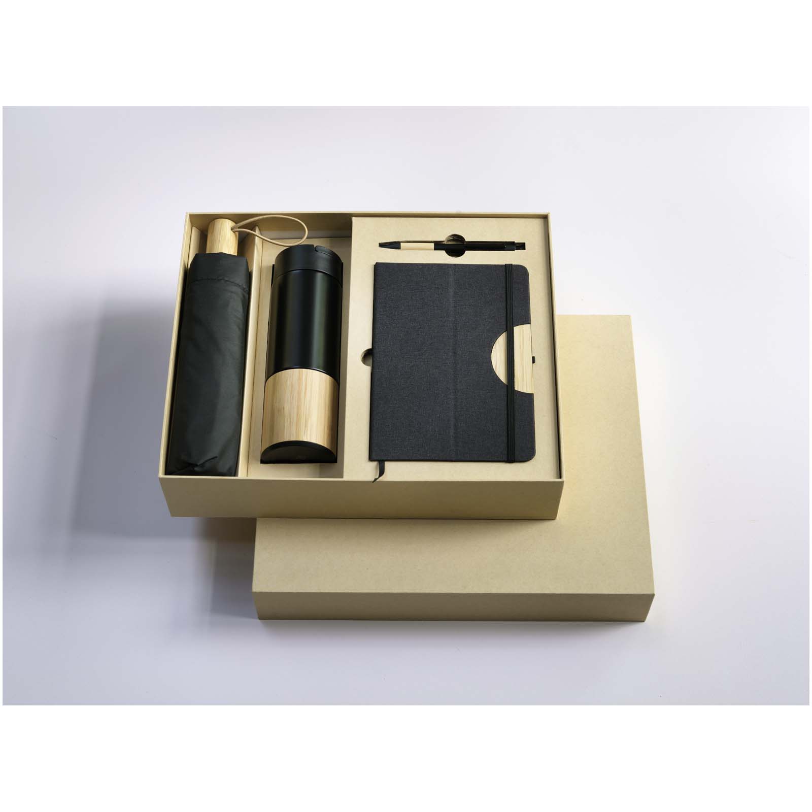 Set de regalo con libreta de tapa dura A5 y bolígrafo Carmen (tinta negra)