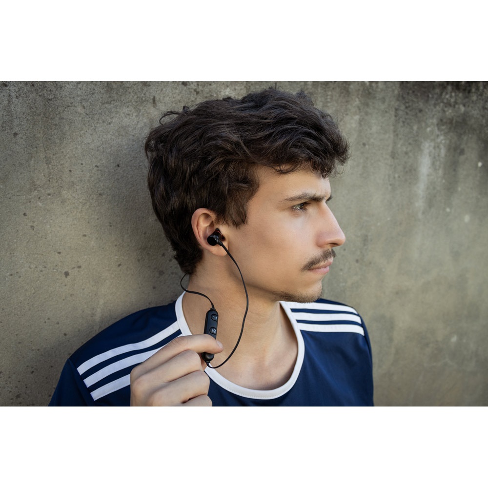 OTTO. Auriculares magnéticos inalámbricos, con 3 horas de autonomía en ABS reciclado (100% rABS)
