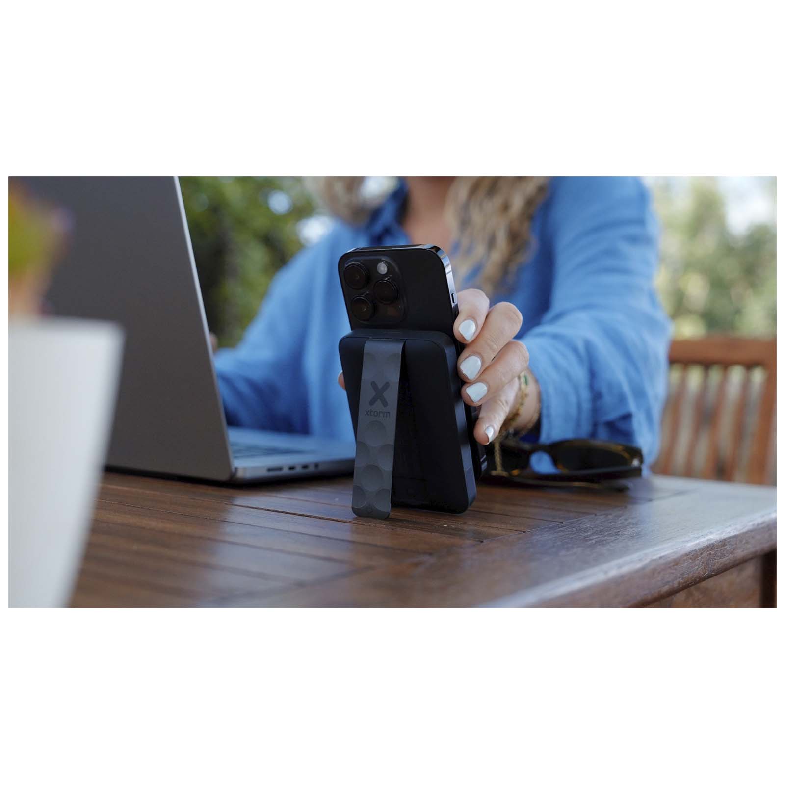 Batería externa inalámbrica magnética de 10 000 mAh Xtorm FS5W101
