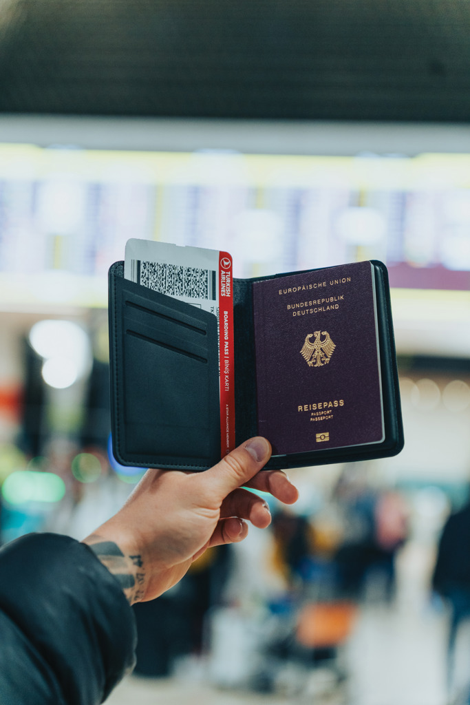 Porta pasaporte Trackmate poliéster RCS con localización