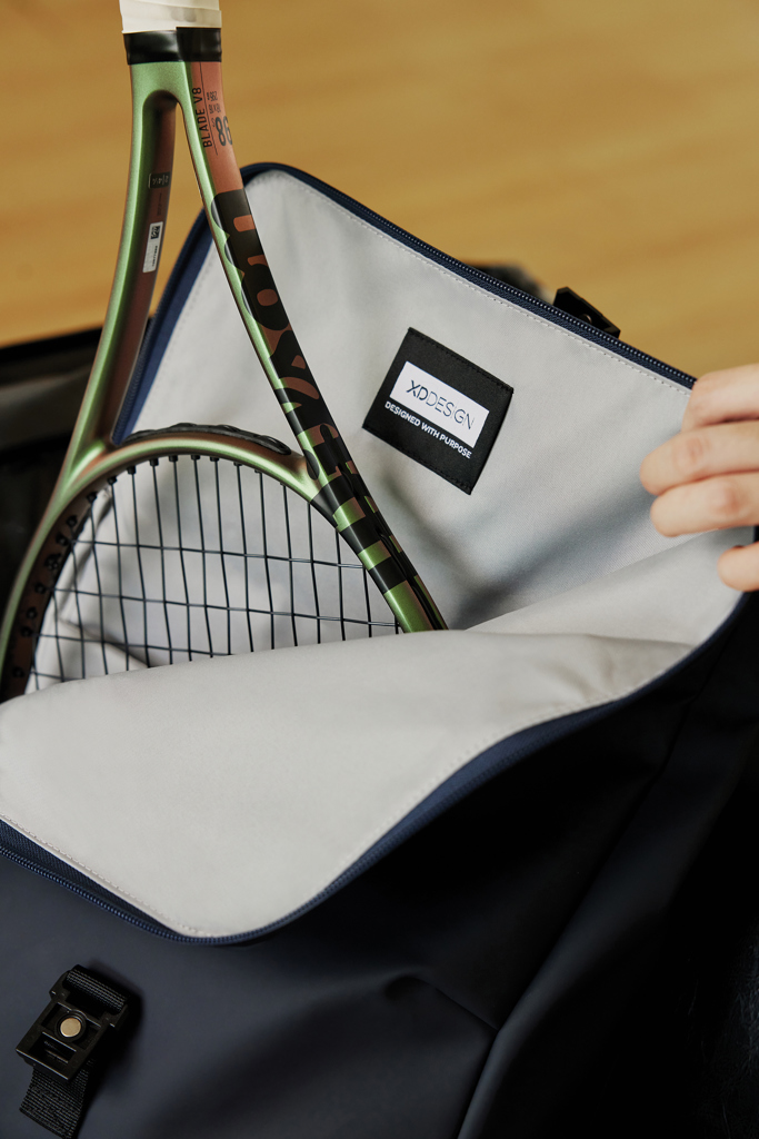Mochila urbana resistente al agua con solapa