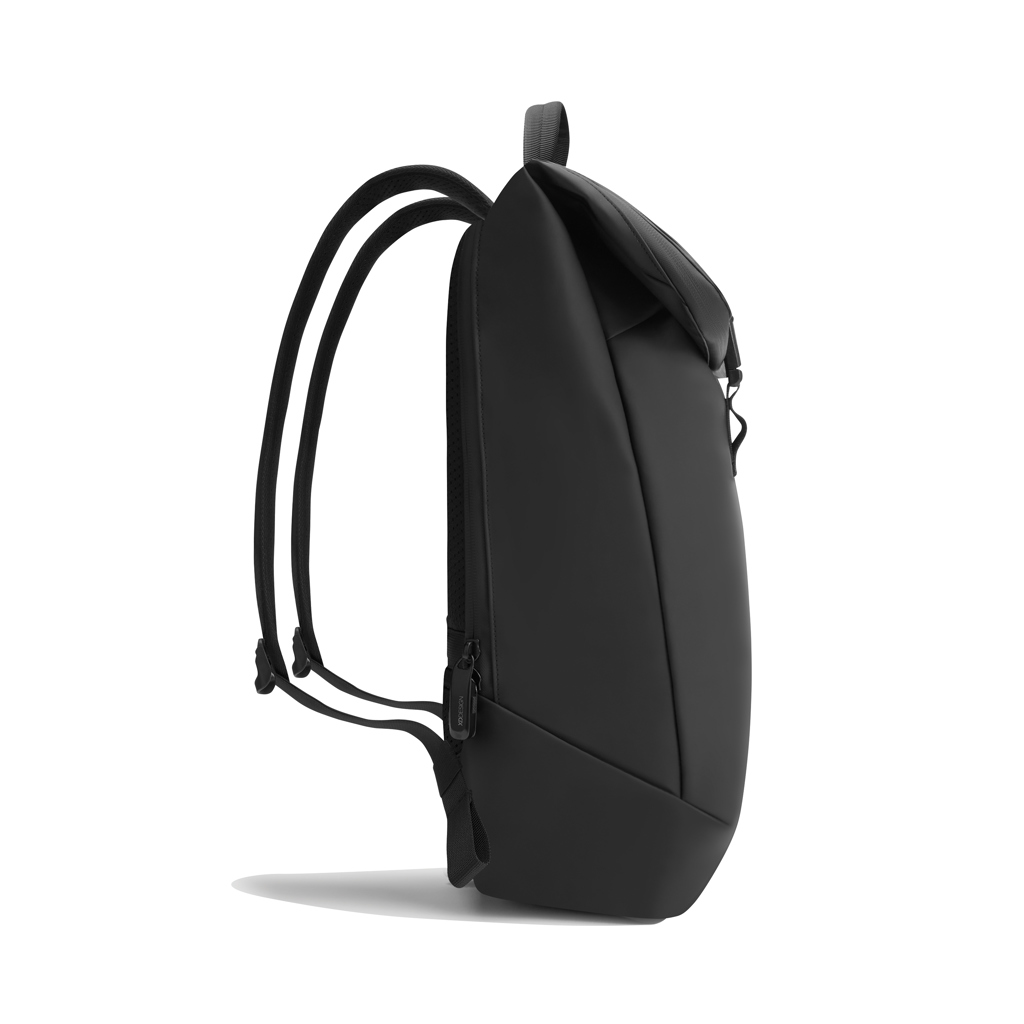 Mochila urbana resistente al agua con solapa