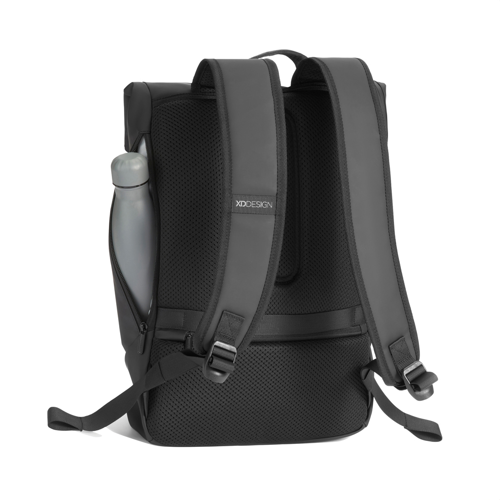 Mochila urbana resistente al agua con solapa