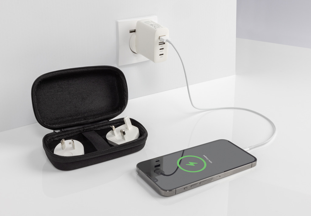 Cargador viaje de plástico Travel Charge Pro RCS con USB C