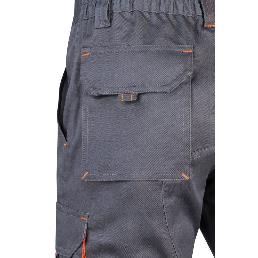 VL HEMERA. Bermudas elásticas bicolor y multibolsillos (240 g/m²), en algodón (46%), EME (38%) y poliéster (16%)