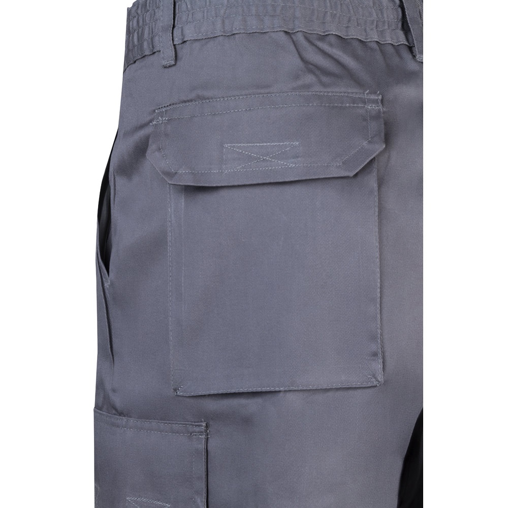 VL CHIONE. Bermudas en sarga multibolsillos (200g/m²), en algodón (35%) y poliéster (65%)