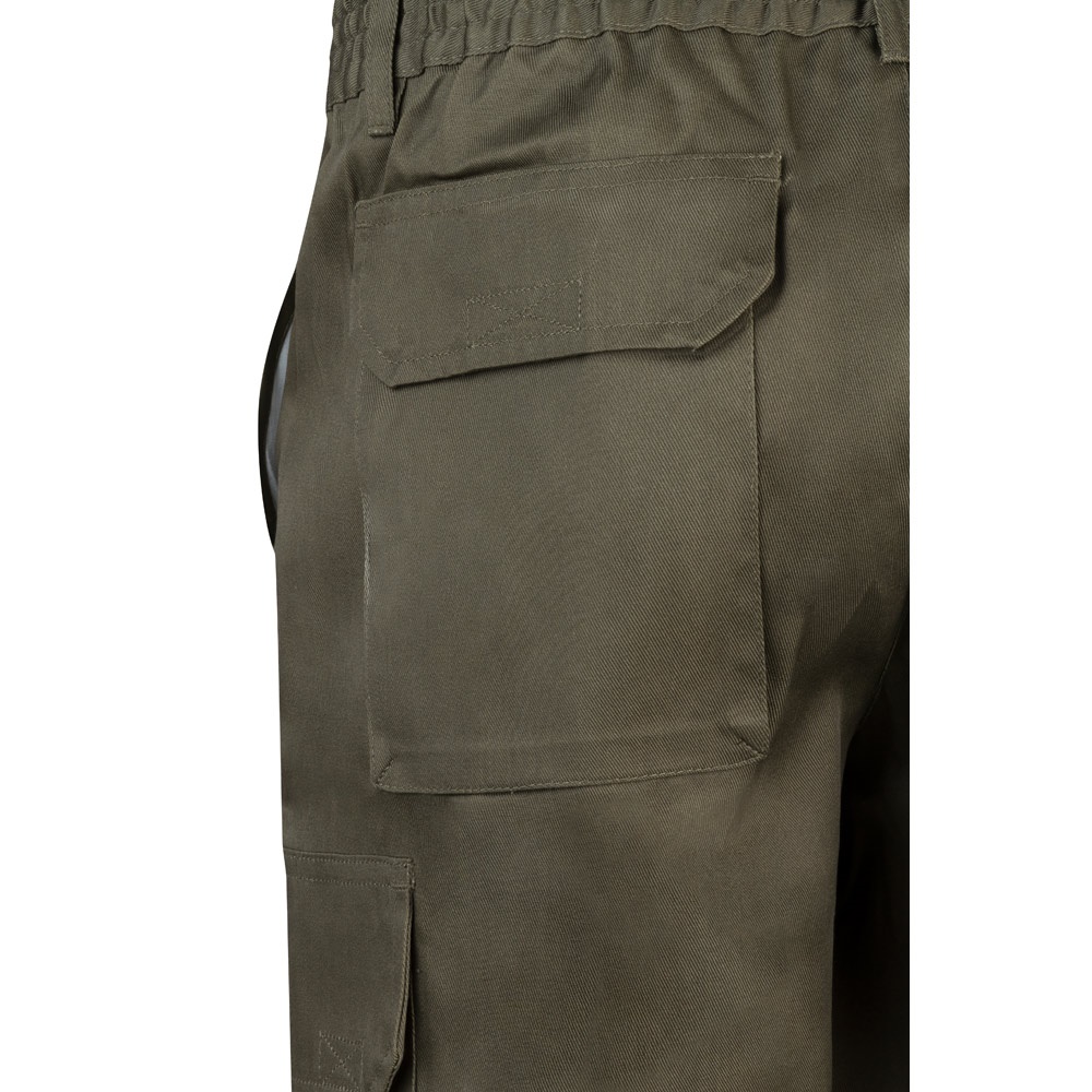 VL CHIONE. Bermudas en sarga multibolsillos (200g/m²), en algodón (35%) y poliéster (65%)