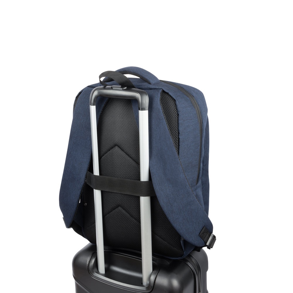 COVENTRY. Mochila para portátil totalmente acolchada en poliéster reciclado de alta densidad 300D y forro de poliéster reciclado 210D 15.6’