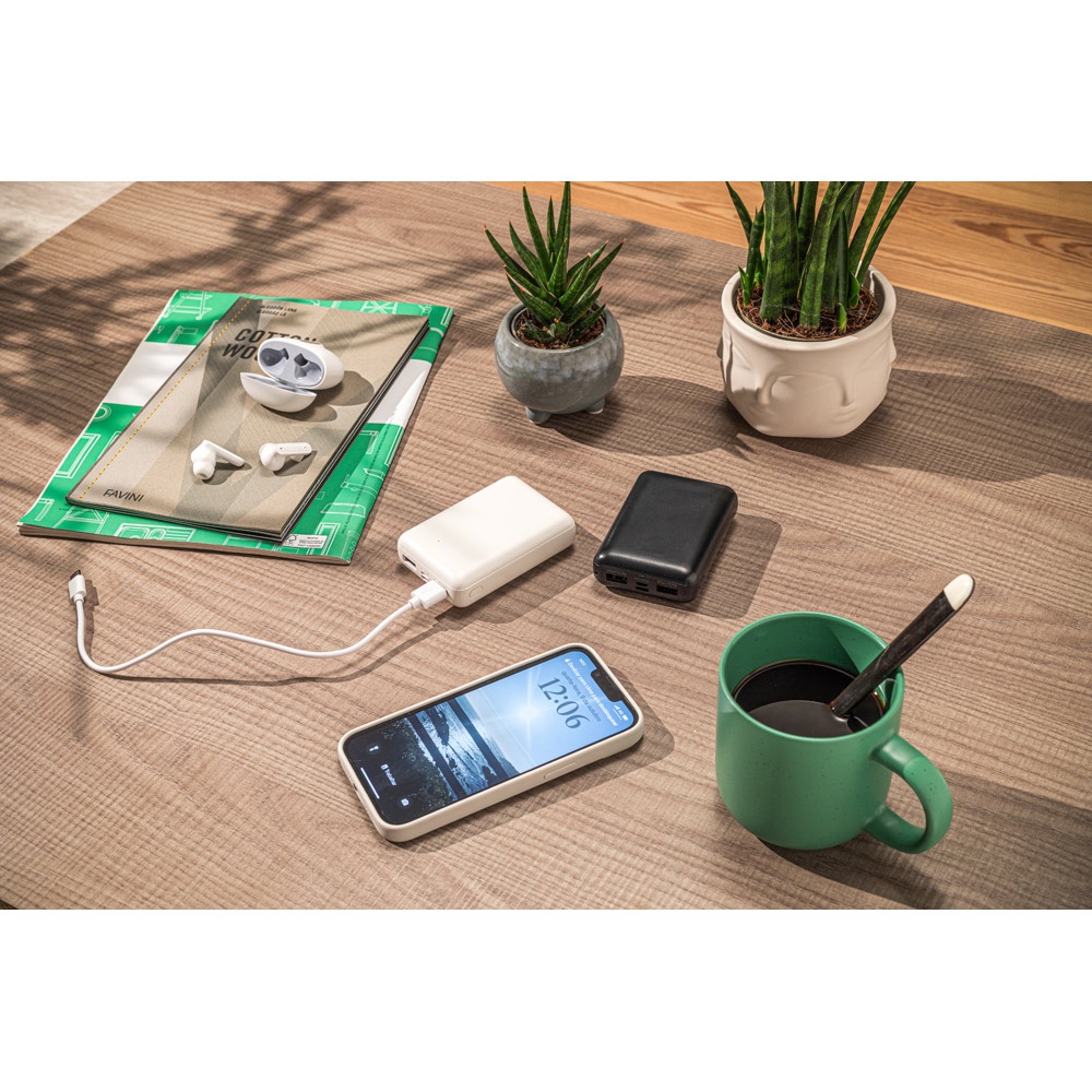 LEAKEY 10. Batería externa de 10'000 mAh en ABS reciclado (100% rABS
