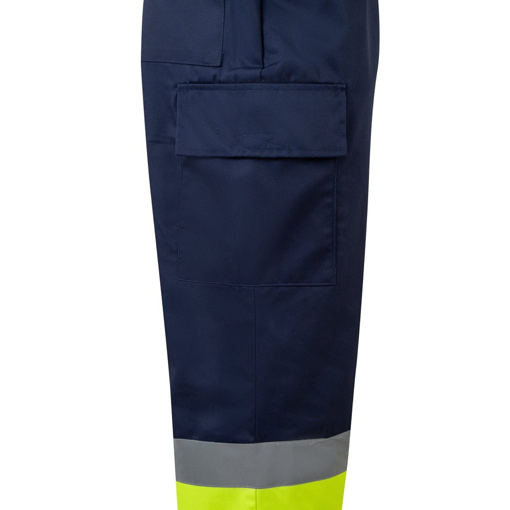 VL ARTEMIS. Pantalón bicolor, en sarga (190 g/m²), algodón (20 %) y poliéster (80 %). Pantalón multibolsillos elástico (240 g/m²), en algodón (46%), EME (38%) y poliéster (16%)