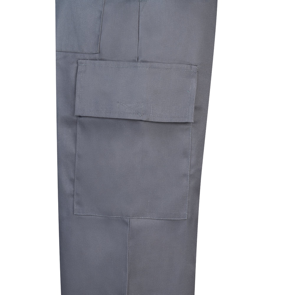 VL AINE. Pantalón multibolsillos de sarga (190g/m²), en algodón (20%) y poliéster (80%)