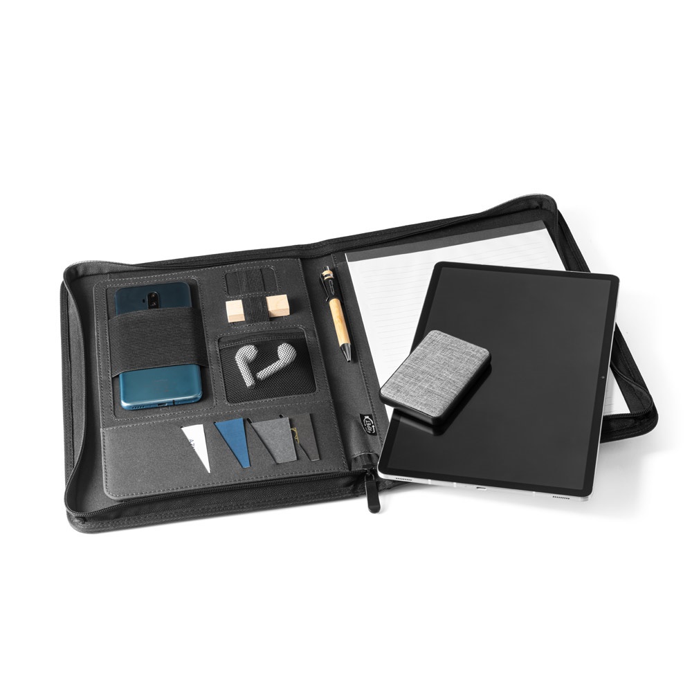 EMERGE FOLDER. Carpeta tamaño A4 hecha en poliéster reciclado (100% rPET) 300D con cremallera