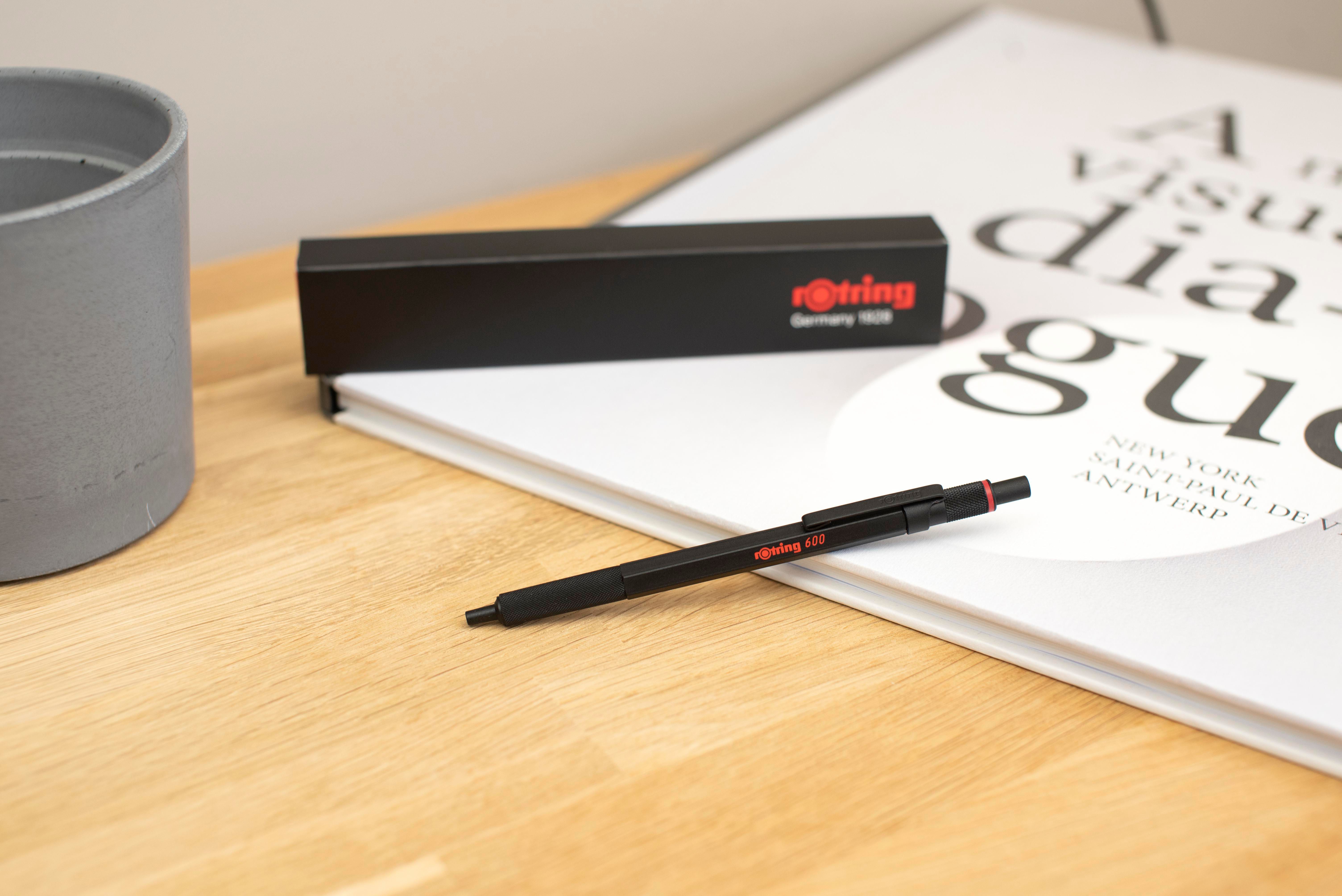 Bolígrafo rOtring 600.