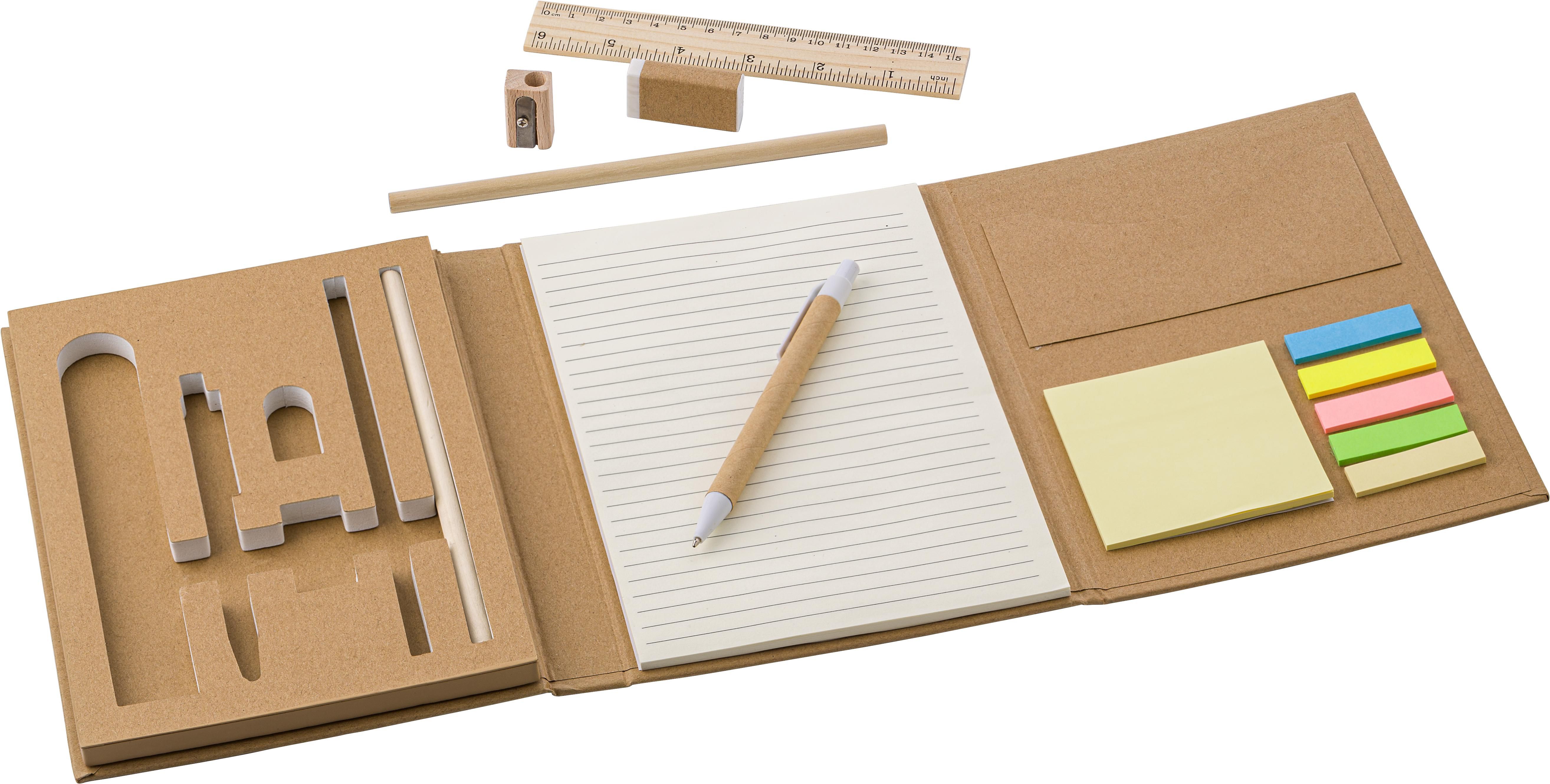 CarPETa de cartón con set de escritura Montana