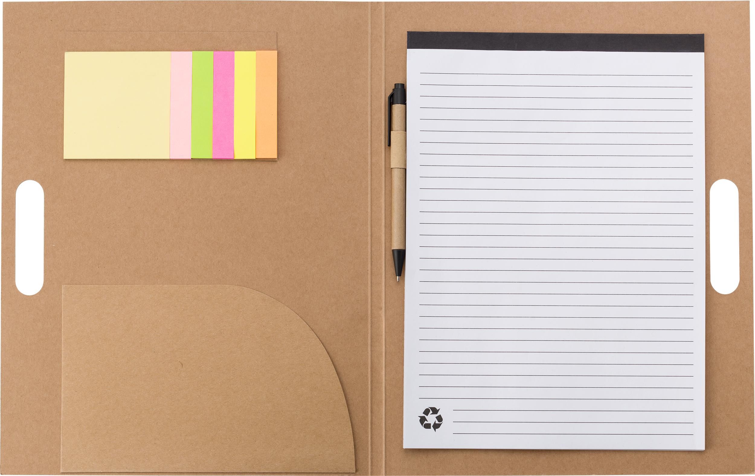 CarPETa de cartón con set de escritura Charlie