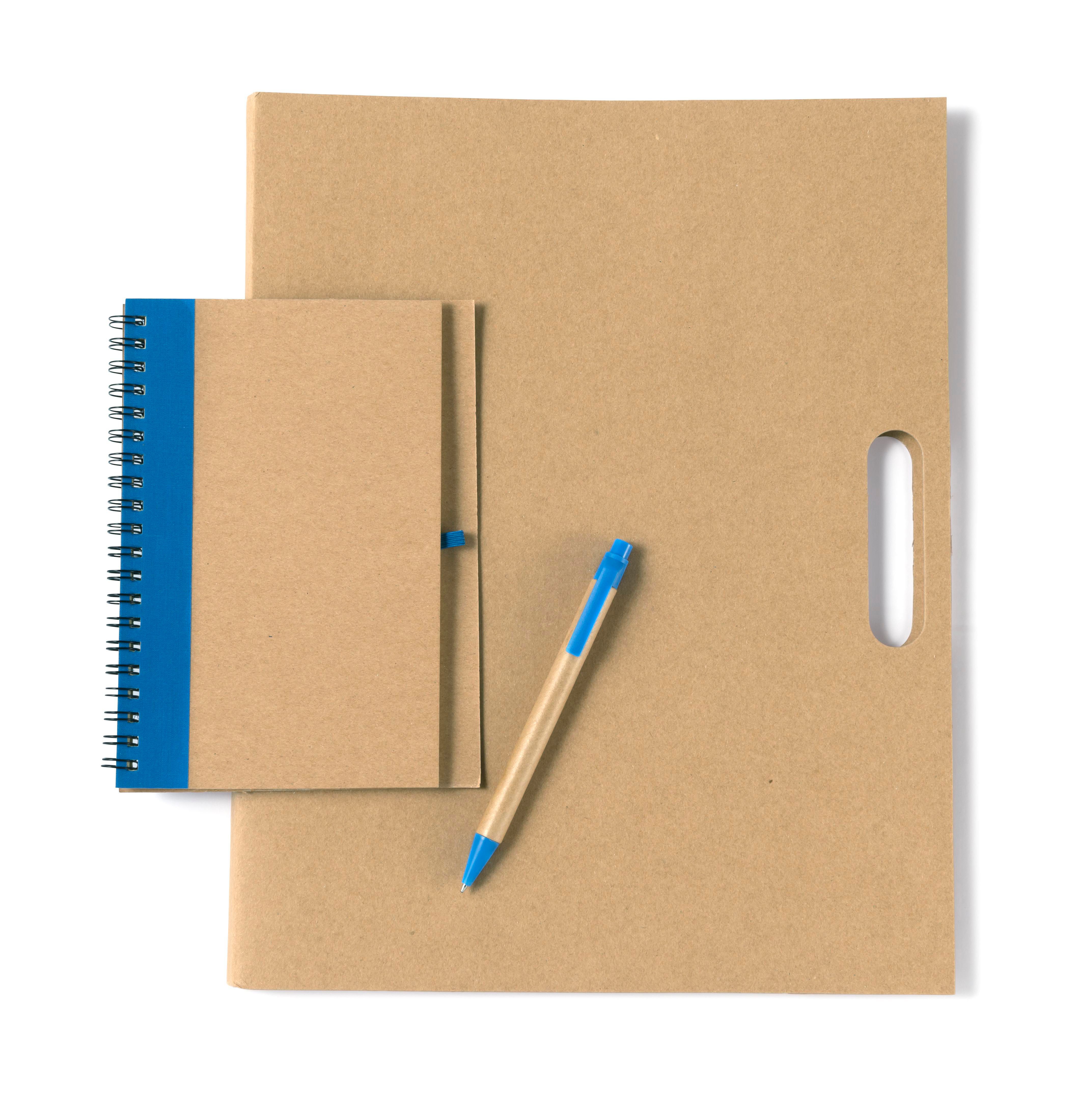 CarPETa de cartón con set de escritura Charlie
