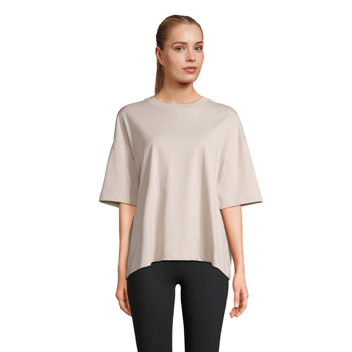 Boxy women