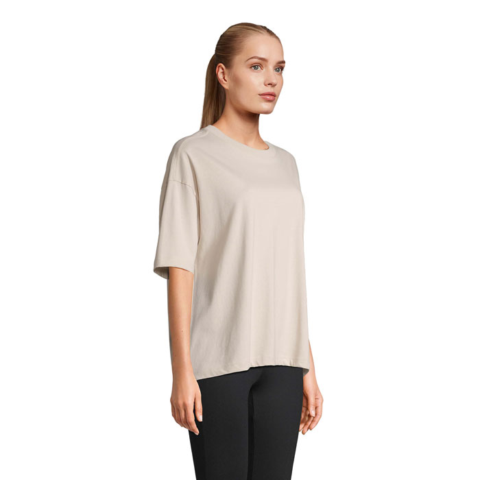 Boxy women
