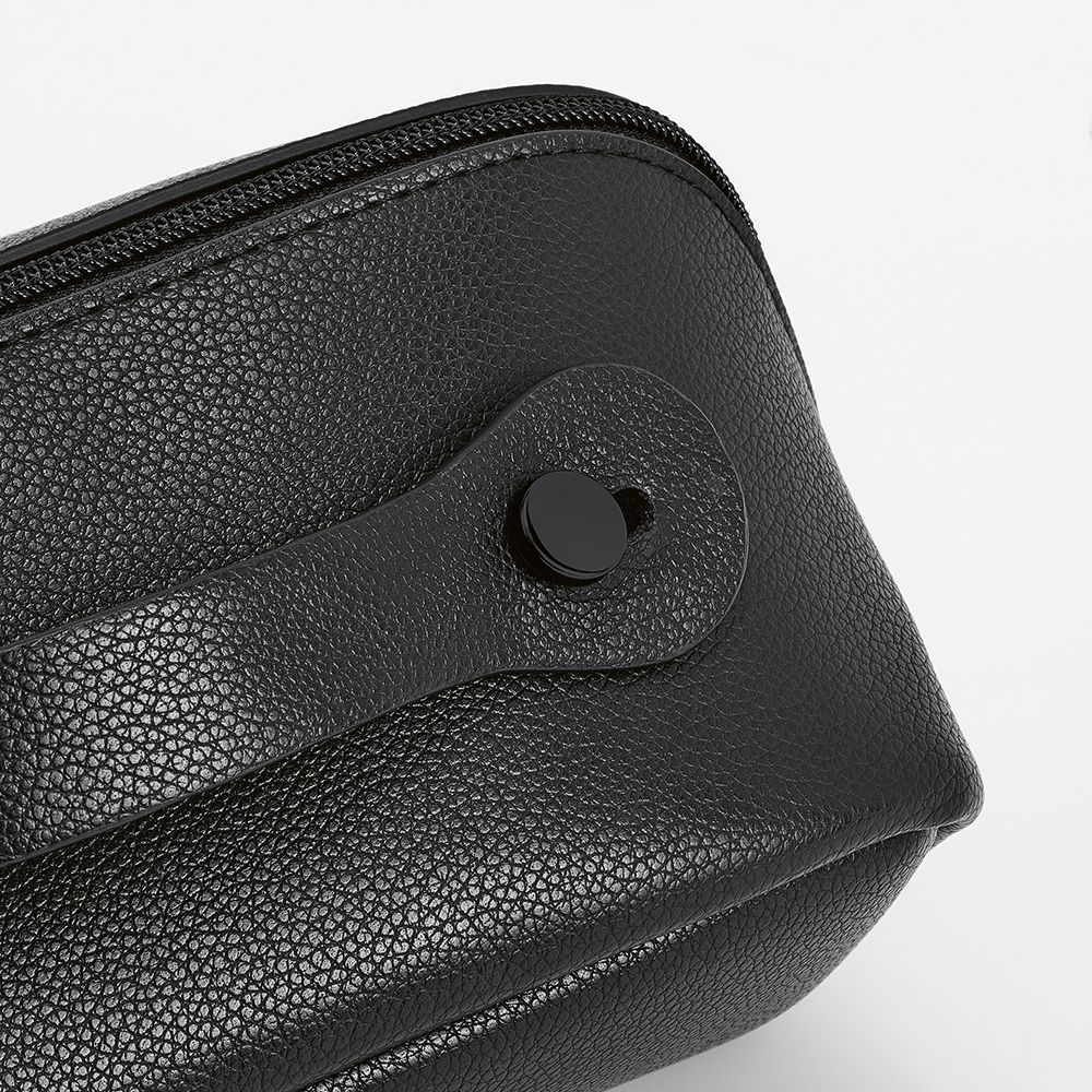 Macao Toiletry Bag