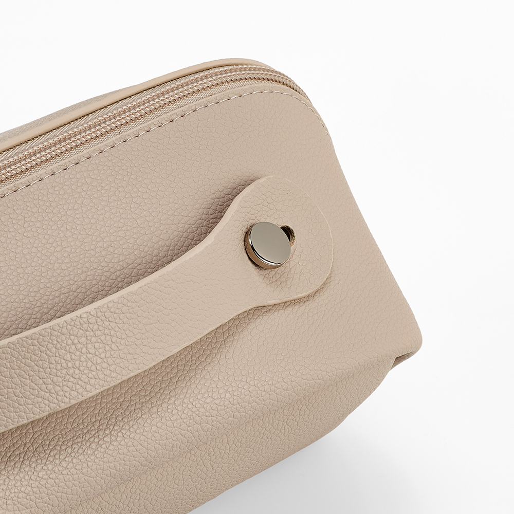 Macao Toiletry Bag