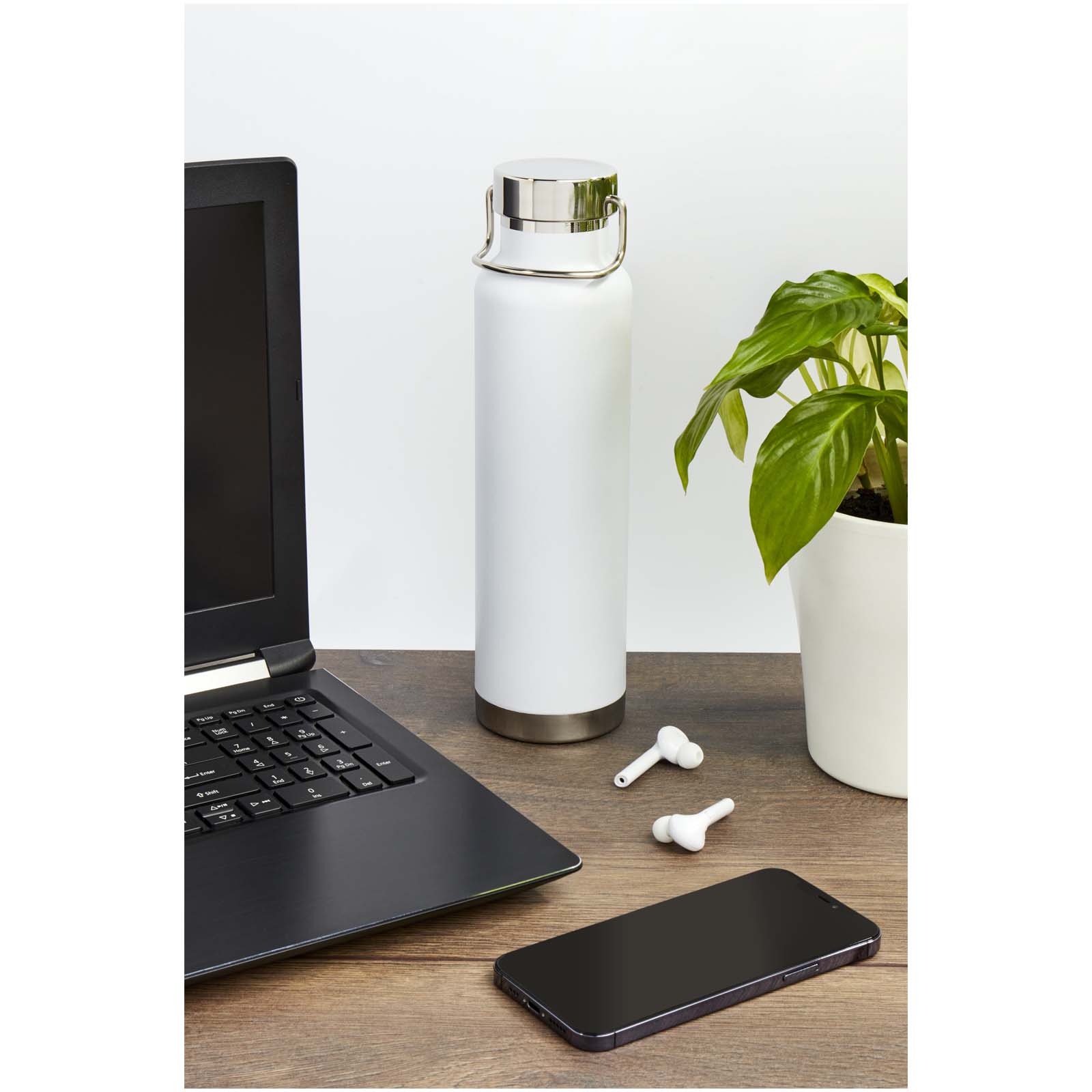 Botella de 650 ml de acero inoxidable reciclado con certificado RCS con aislamiento de cobre Thor