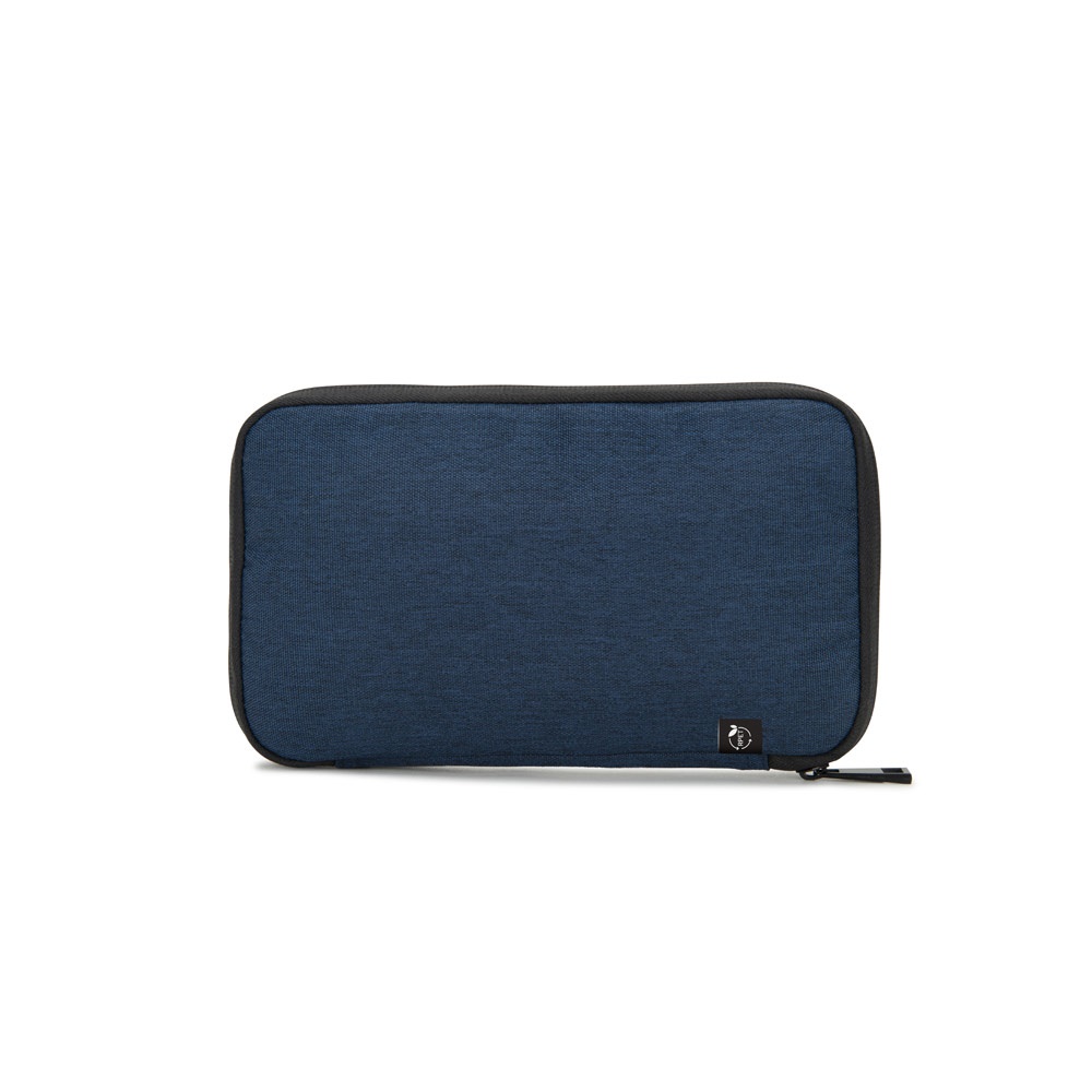 Newcastle BAG. Bolsa organizadora de poliéster reciclado 600D de alta densidad con un espacioso compartimento principal para accesorios tecnológicos