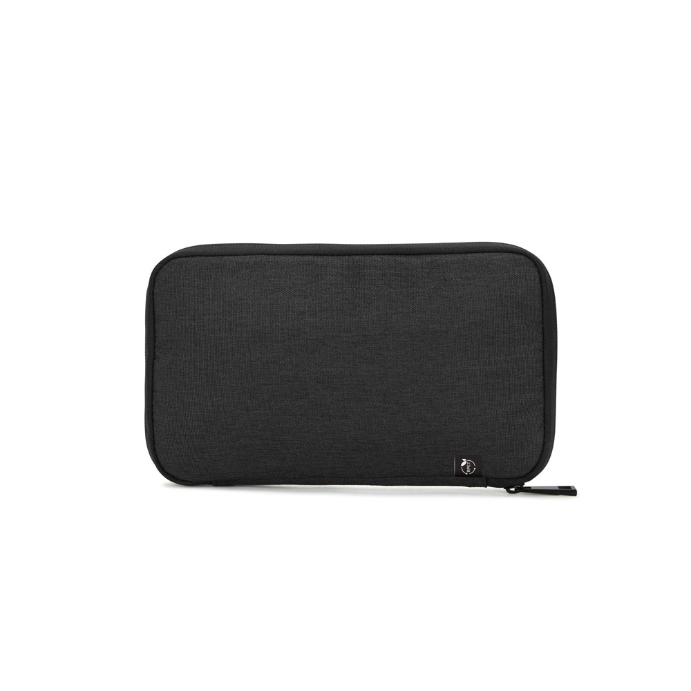 Newcastle BAG. Bolsa organizadora de poliéster reciclado 600D de alta densidad con un espacioso compartimento principal para accesorios tecnológicos