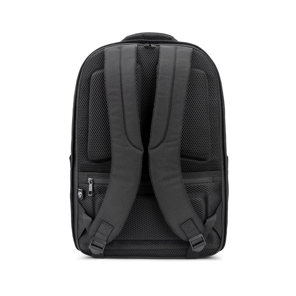 YANGON BPACK. Mochila antirrobo, en sarga con revestimiento hidrófugo y poliéster reciclado 600D, para portátil de 17.3"