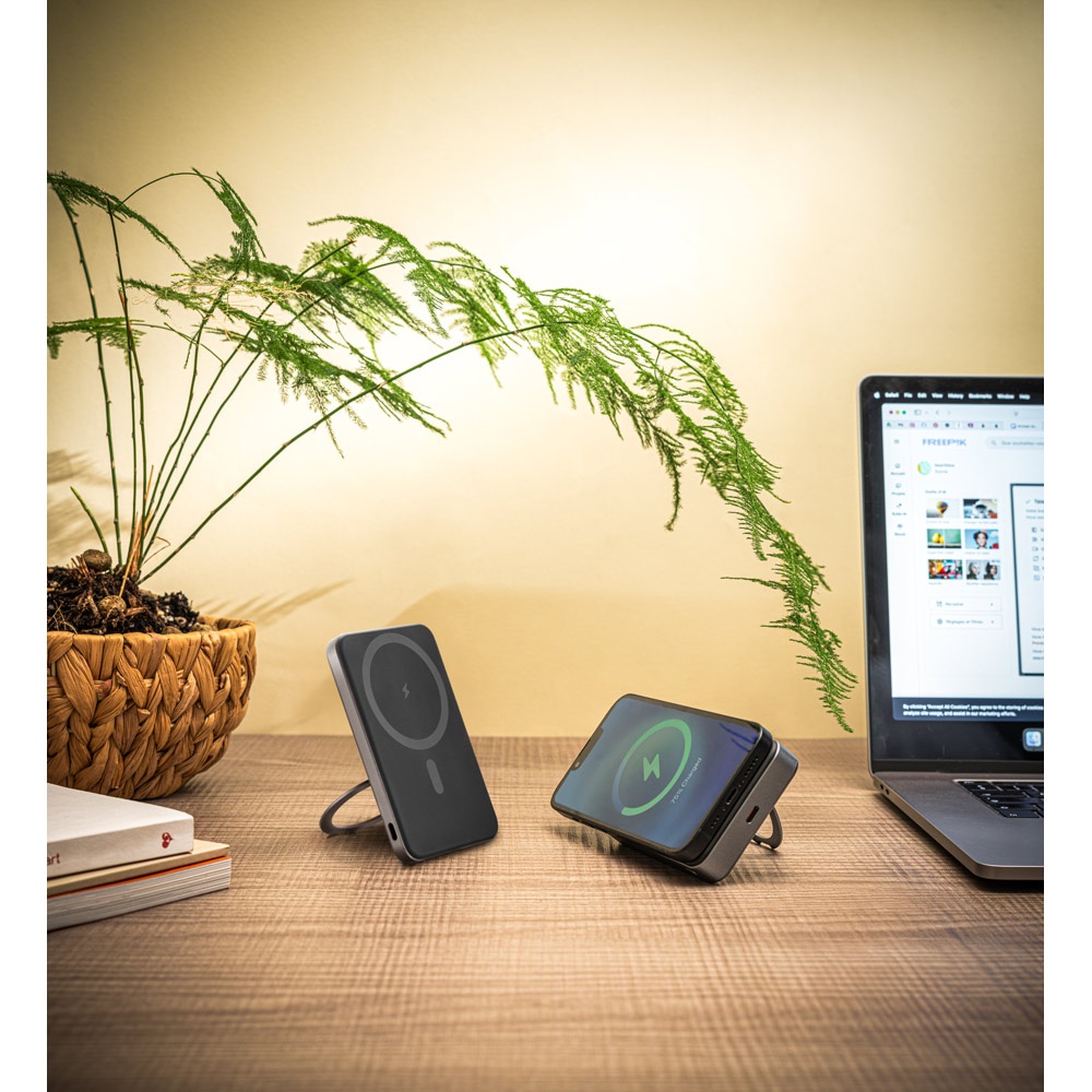 WARSHEL 5. Batería externa magnética de 5000 mAh con cargador inalámbrico ultrarrápido de 15 W en ABS reciclado (100 % rABS) y soporte