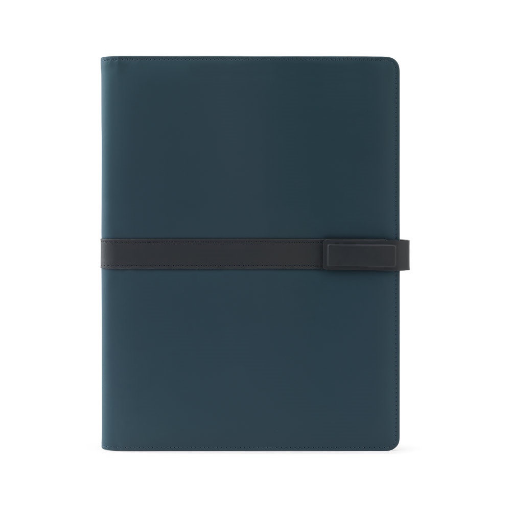 SANDERSON FOLDER. Carpeta A4 de PU (50% reciclada) con cierre magnético y bloc de notas con páginas rayadas