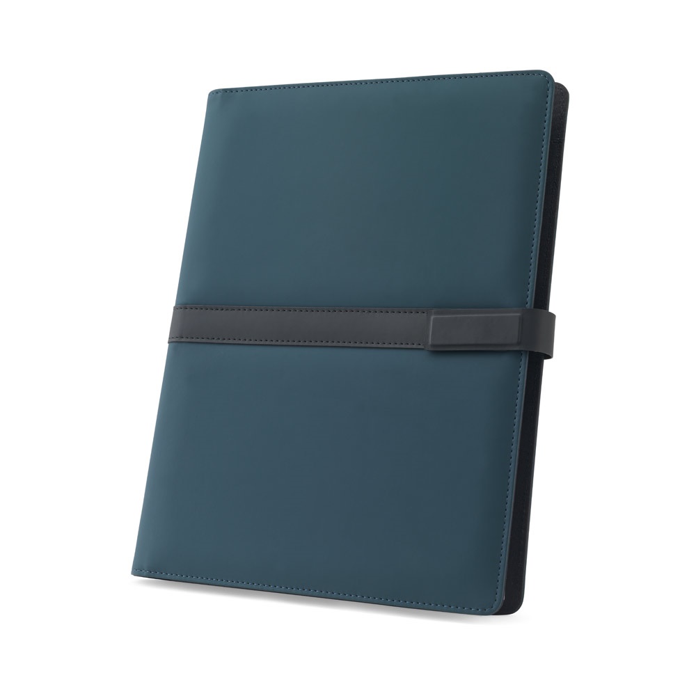 SANDERSON FOLDER. Carpeta A4 de PU (50% reciclada) con cierre magnético y bloc de notas con páginas rayadas