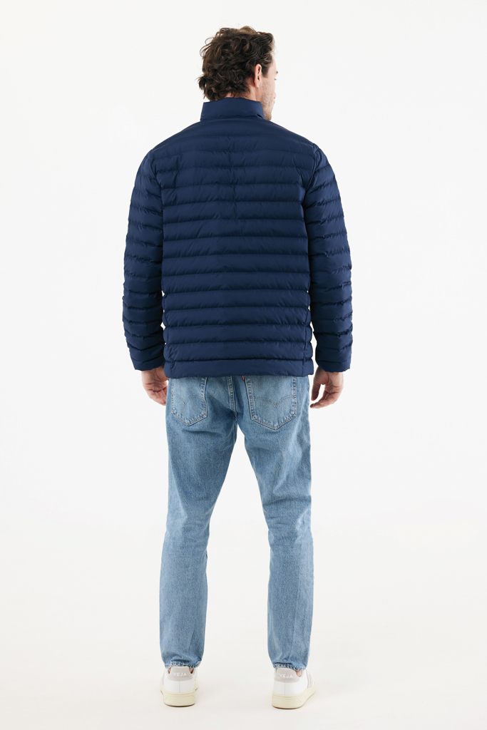 Chaqueta de poliéster reciclado para hombre IQONIQ Maiko