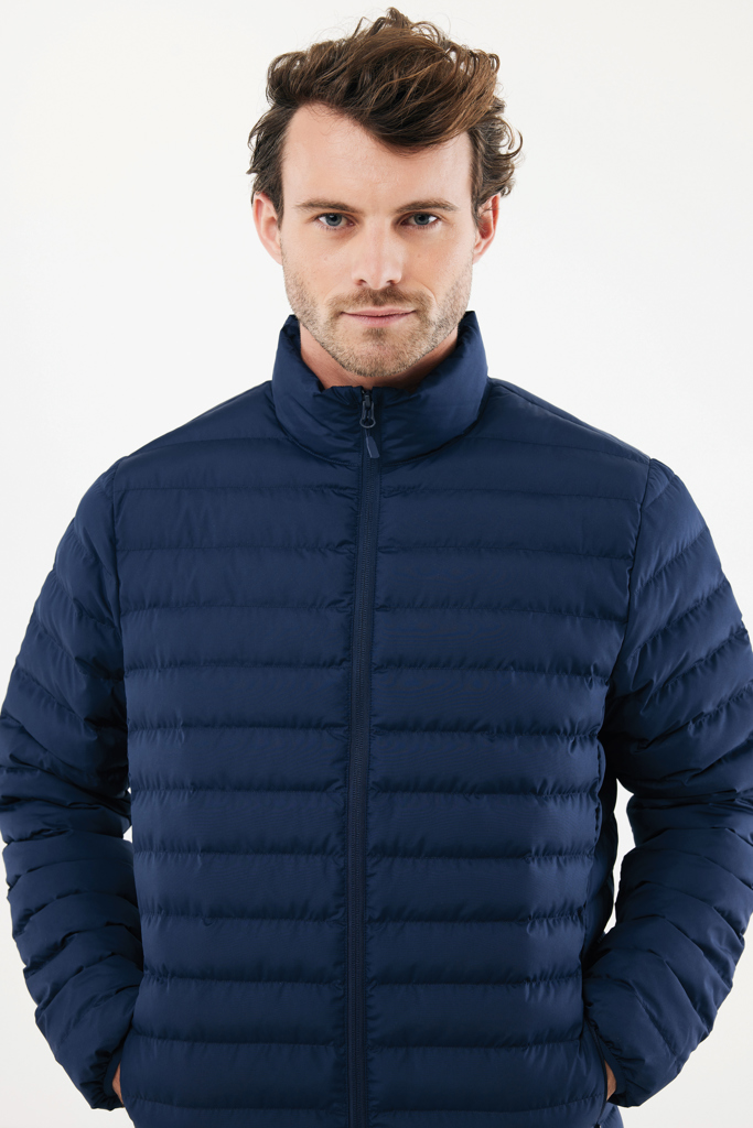 Chaqueta de poliéster reciclado para hombre IQONIQ Maiko