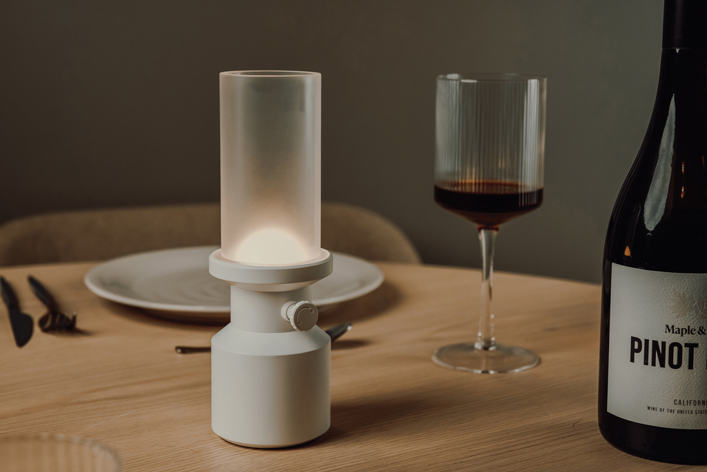 Lámpara de mesa VINGA Niori RCS