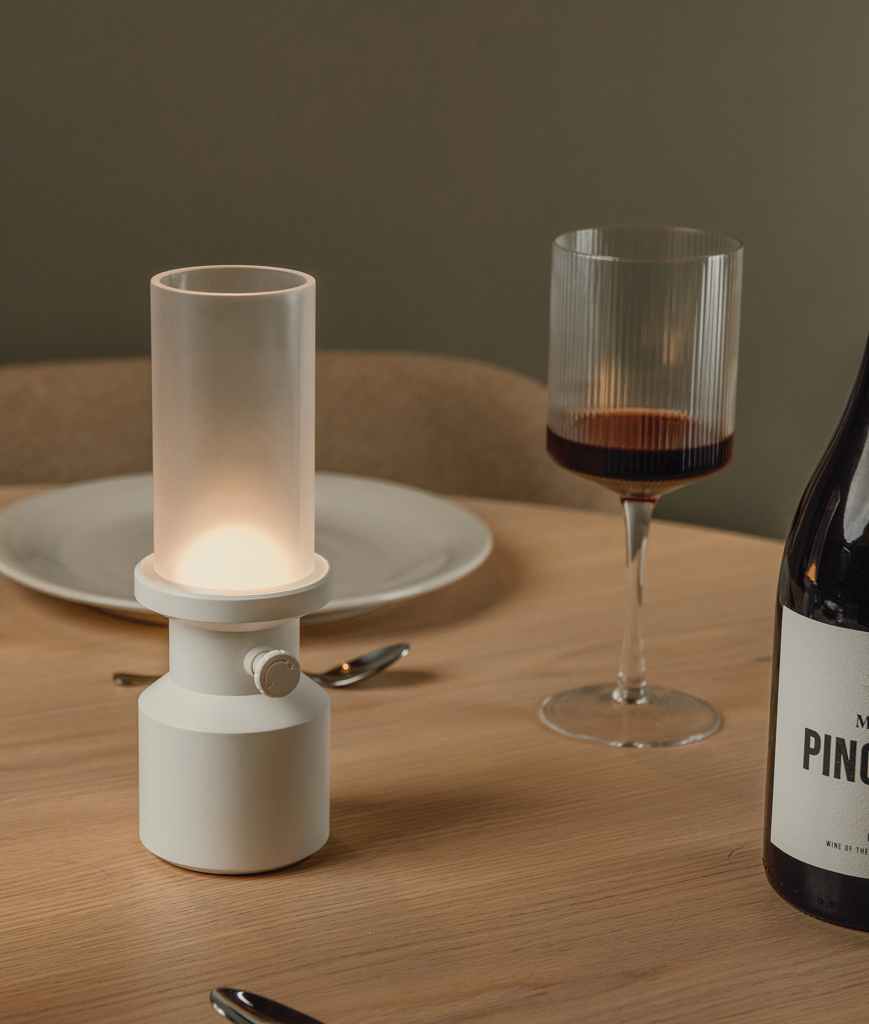 Lámpara de mesa VINGA Niori RCS