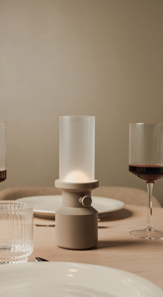 Lámpara de mesa VINGA Niori RCS