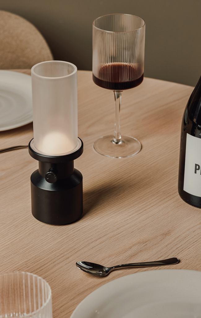 Lámpara de mesa VINGA Niori RCS