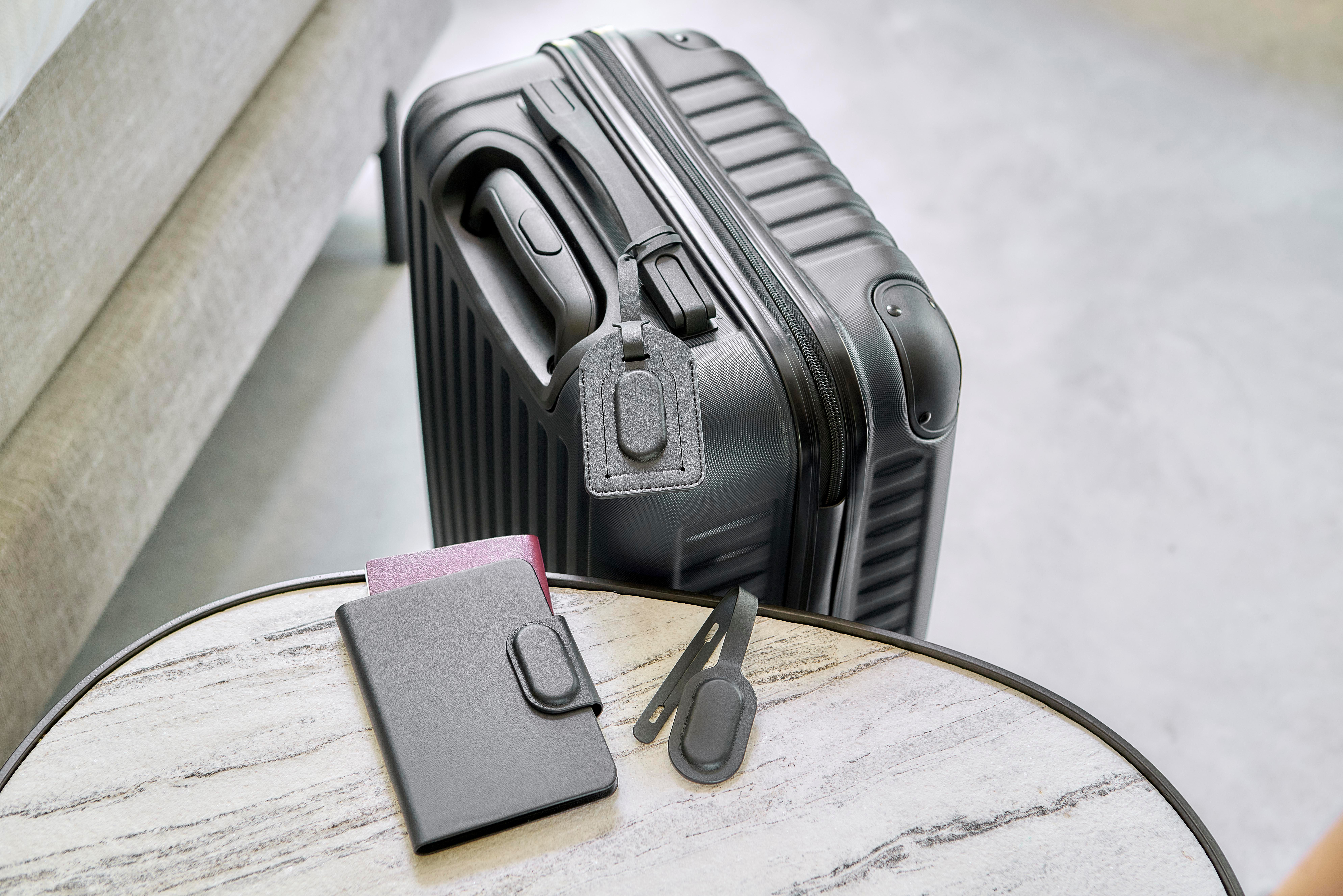 Porta pasaporte de PU reciclado Mavi
