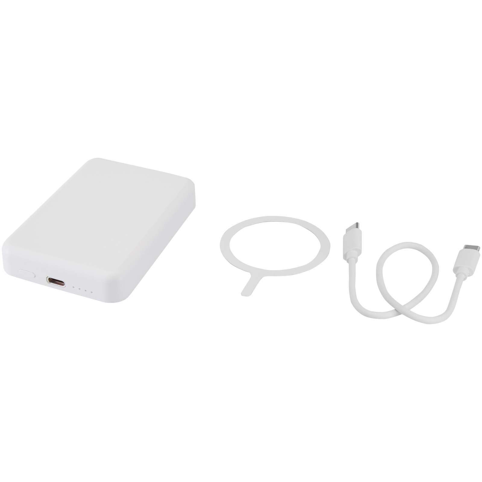 Batería externa inalámbrica magnética de 5000 mAh y 15 W con PD de 20 W fabricada con plástico reciclado Acrab