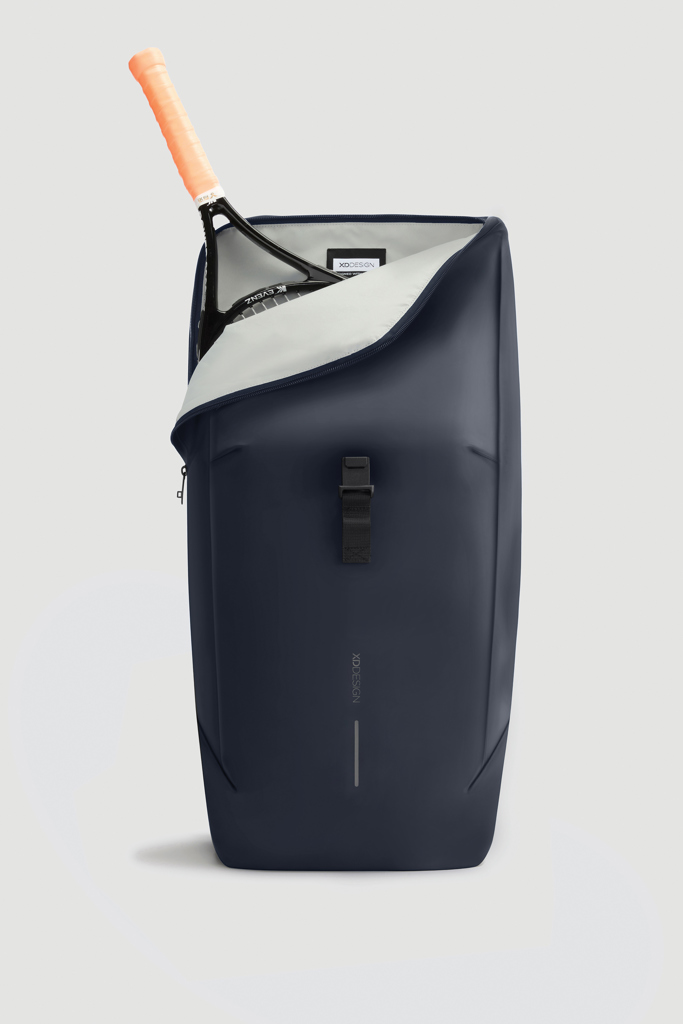 Mochila urbana resistente al agua con solapa