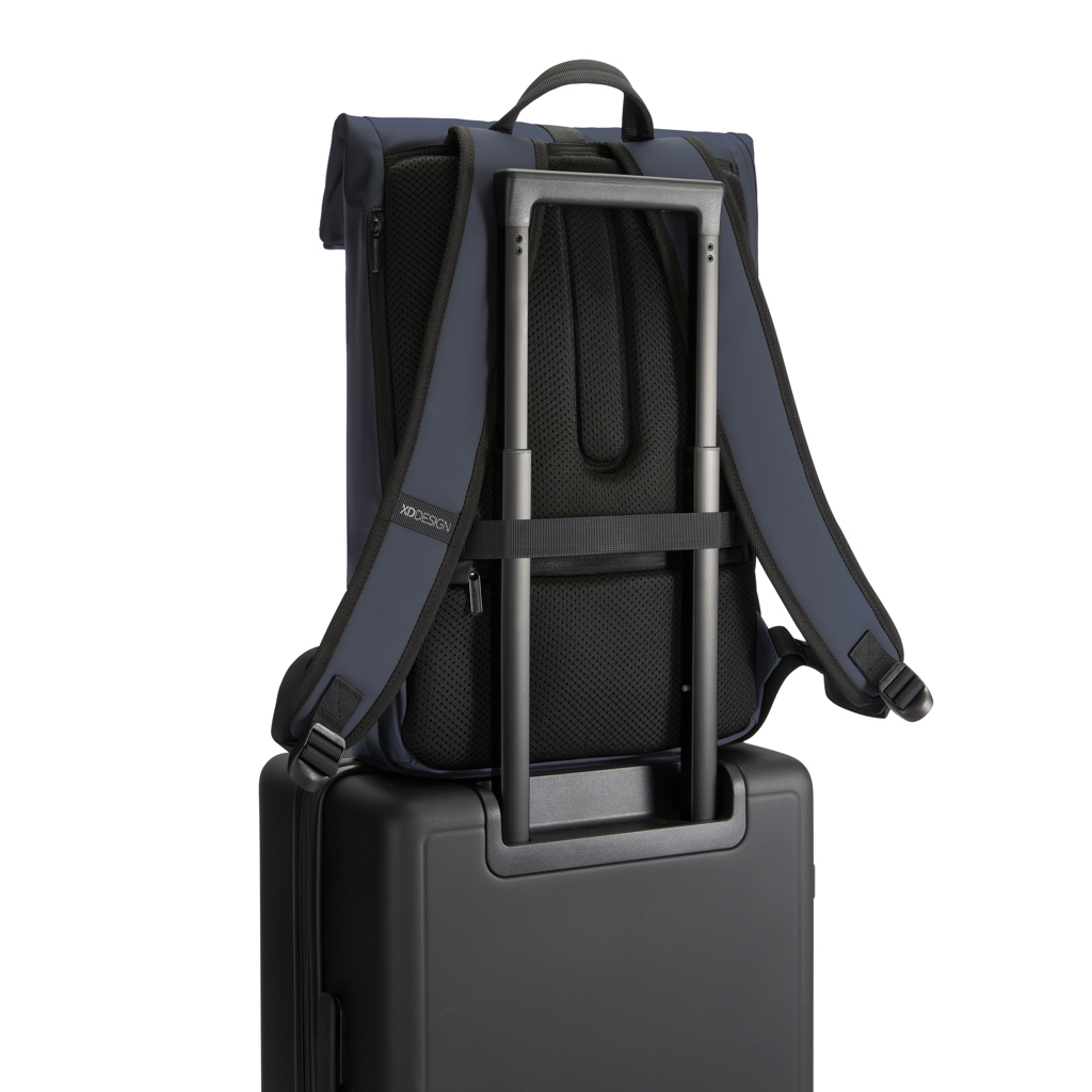 Mochila urbana resistente al agua con solapa