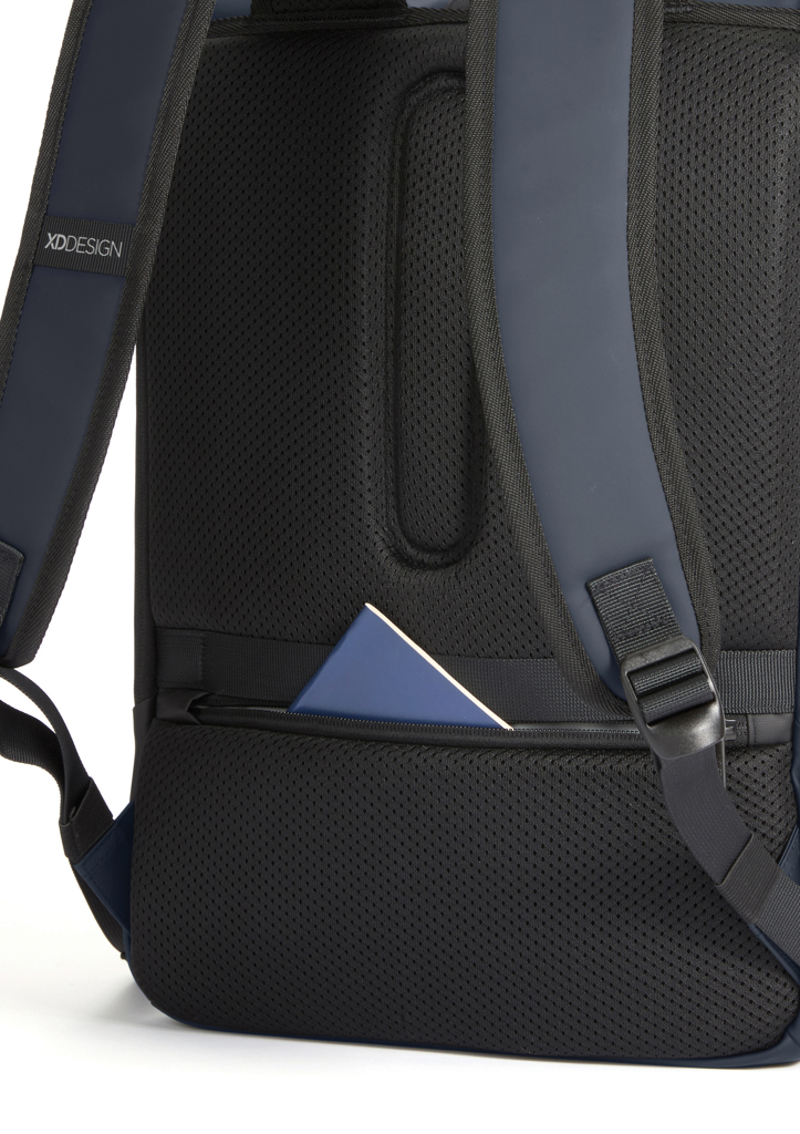 Mochila urbana resistente al agua con solapa