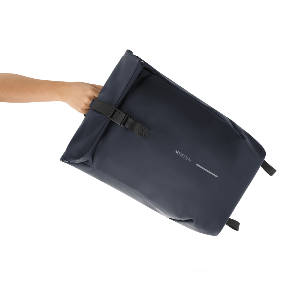 Mochila urbana resistente al agua con solapa