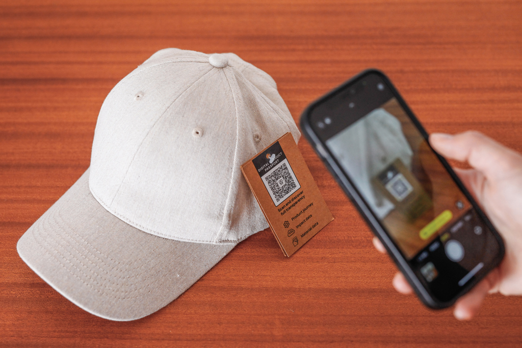 Gorra 6 paneles tejido jaspeado reciclado Milo AWARE™200 gr