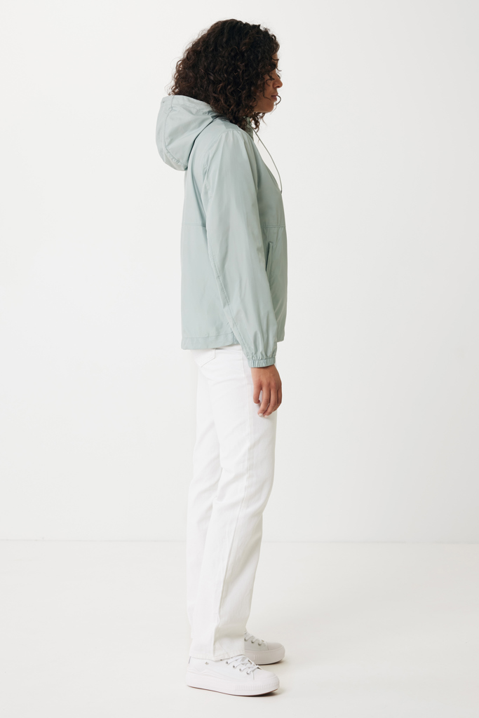 Chaqueta ligera IQONIQ Logan de poliéster reciclado