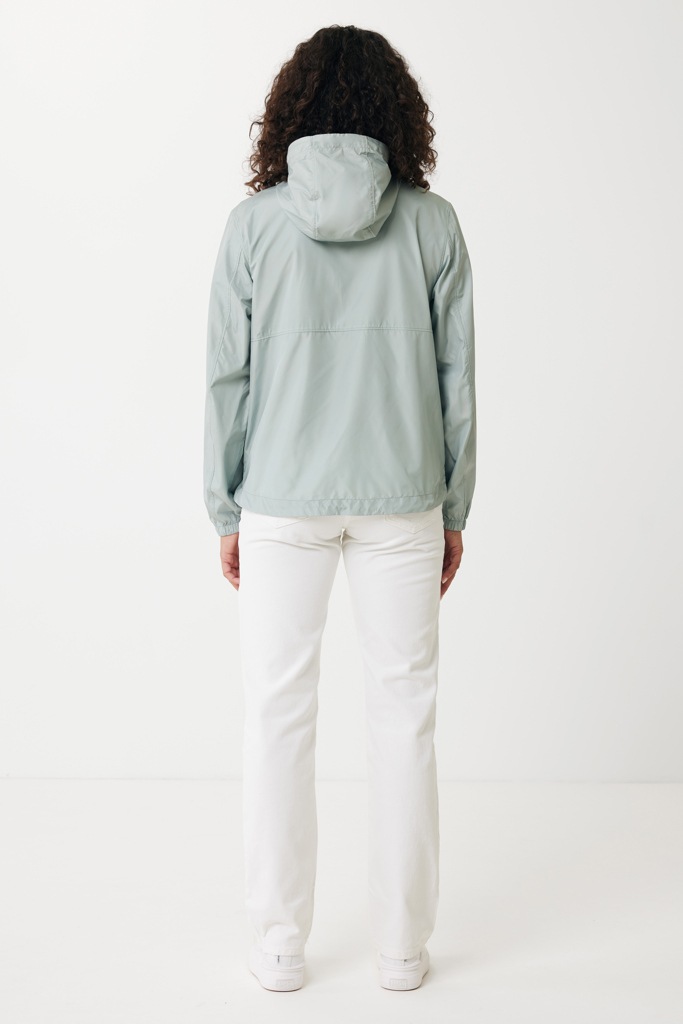 Chaqueta ligera IQONIQ Logan de poliéster reciclado