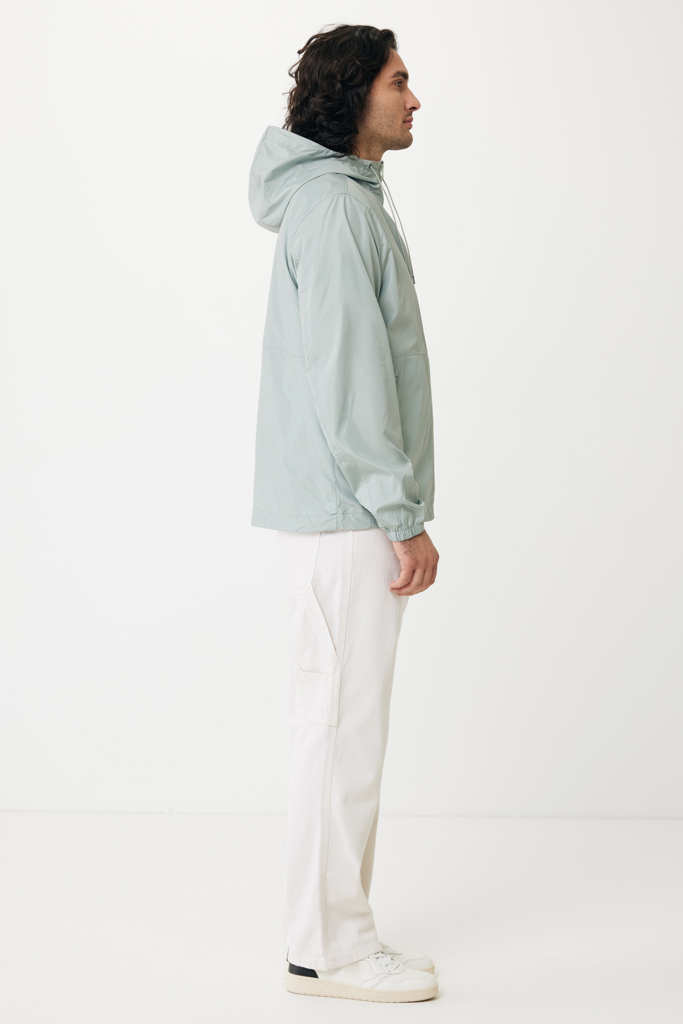 Chaqueta ligera IQONIQ Logan de poliéster reciclado