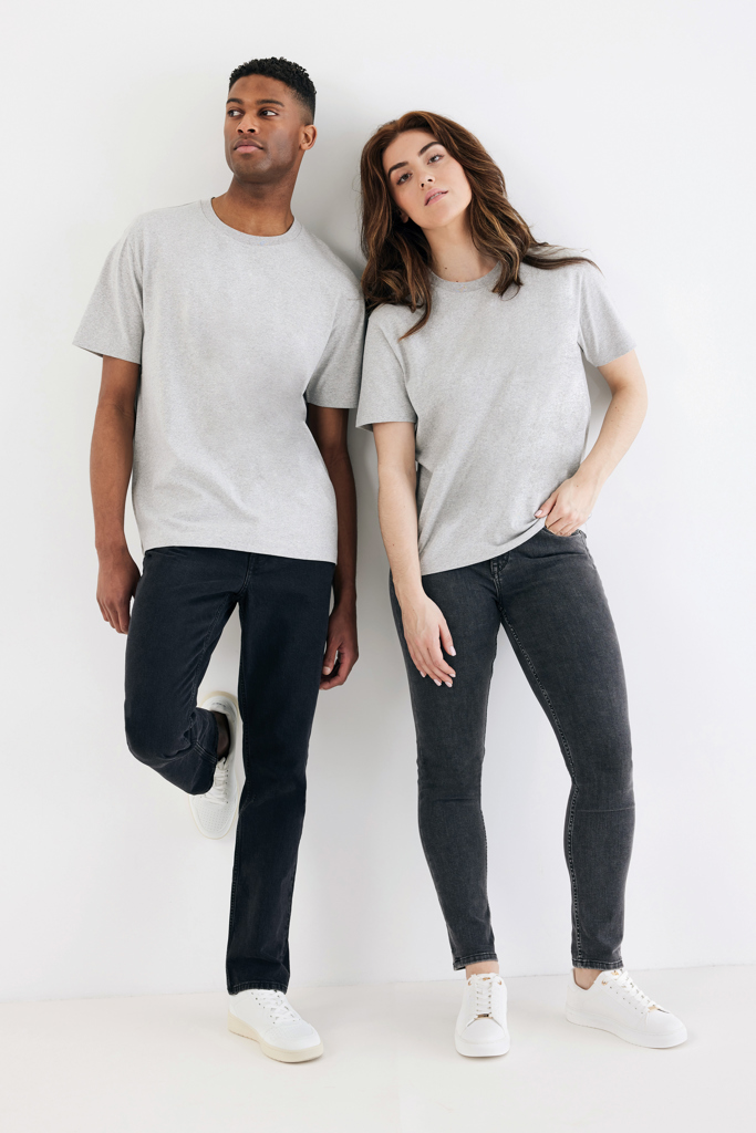 IQONIQ Teide Camiseta Boxy Fit Algodón Reciclado