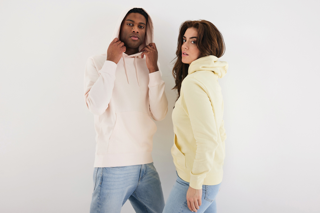 IQONIQ Rila lightweight recycled cotton hoodie
